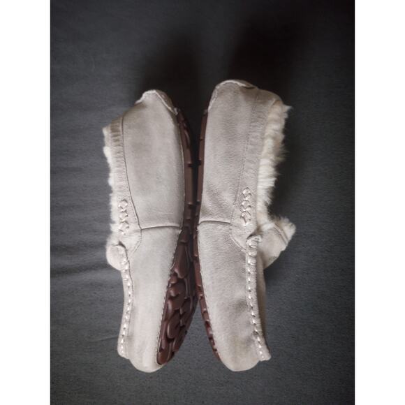 UGG Ansley Suede Sheepskin Slippers Women’s Size 7 Brown Moccasin Loafer - Picture 3 of 8